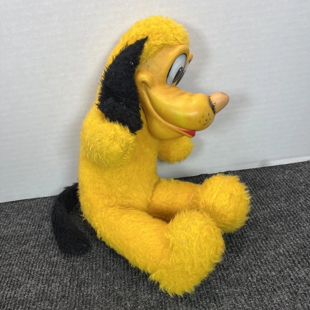 VINTAGE‎ RUBBER FACE PLUSH DOG PLUTO WALT DISNEY LAND TOY W NUTSHELLS 9